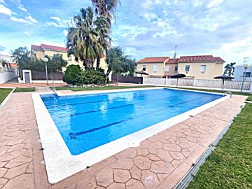 Foto Venta de casa con piscina y terraza en Creixell, Creixell