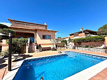Foto Venta de casa con piscina y terraza en Bonavista (El Vendrell), Bonavista